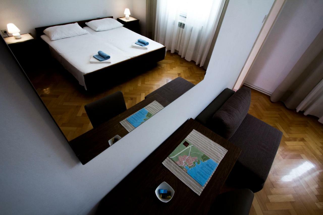 Sobe Tonica Hotel Кърк Екстериор снимка